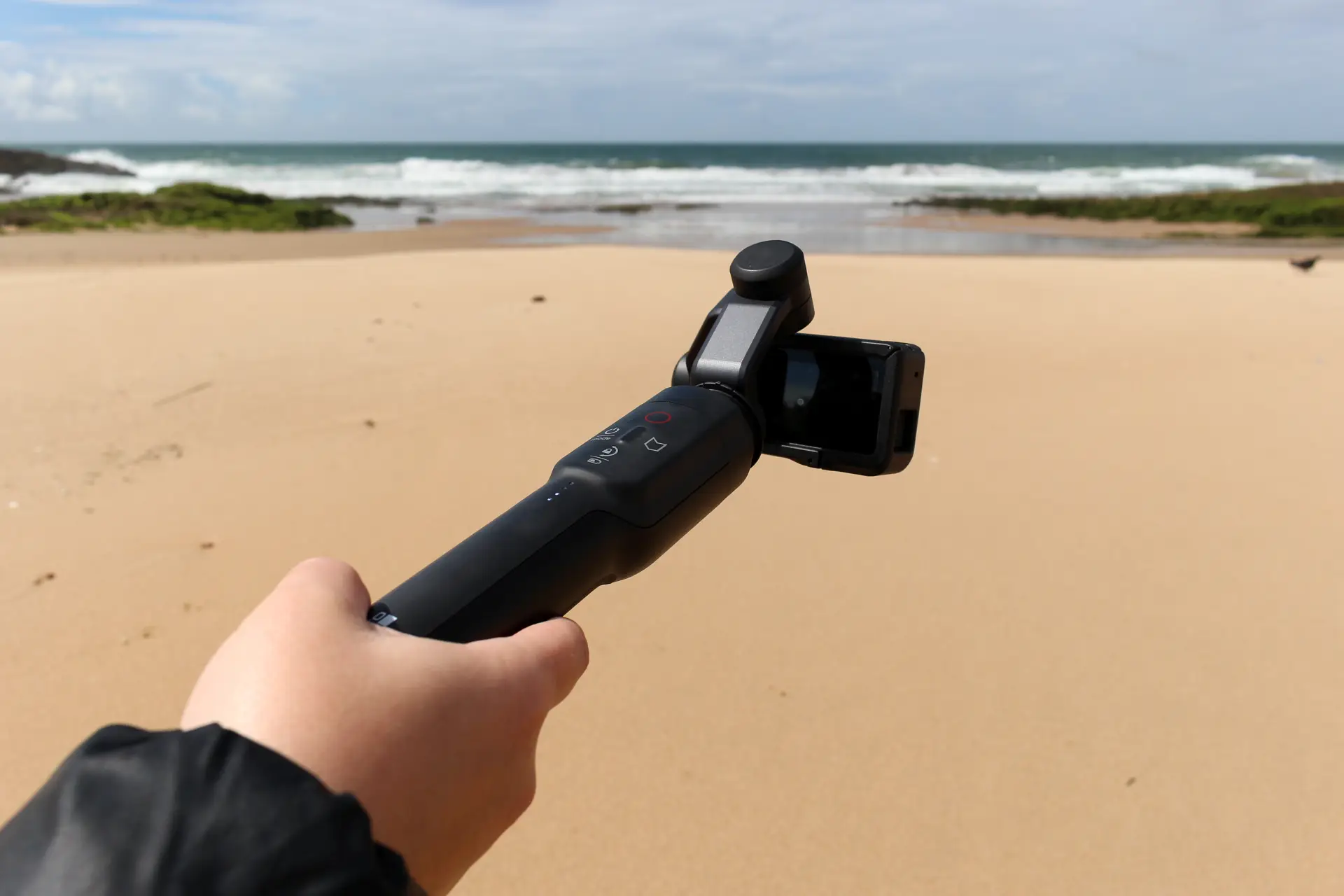Osmo Pocket 3 vs Insta360 GO 3S:誰才是真正的輕便王者?
