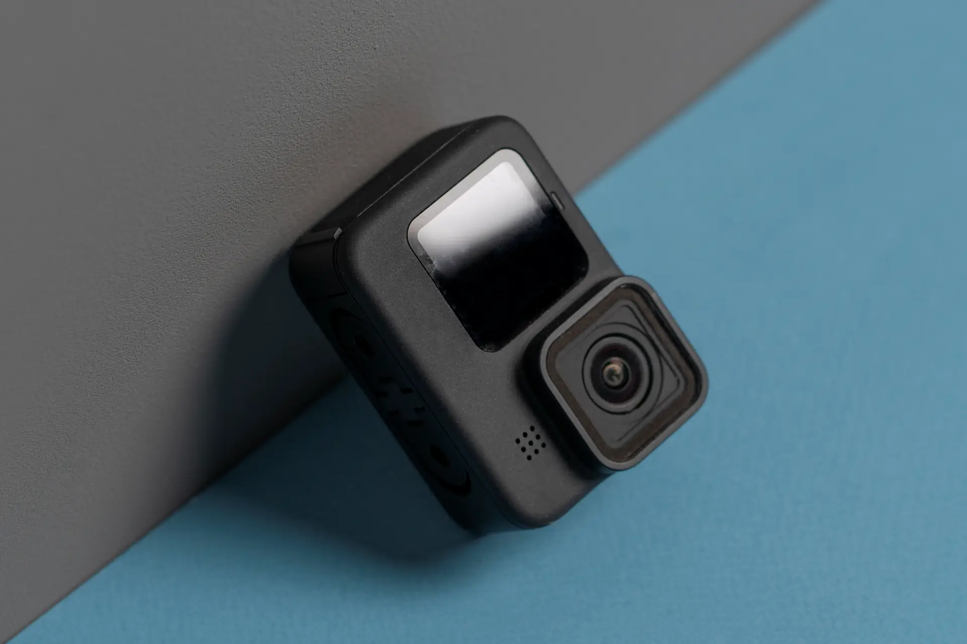 Osmo Pocket 3 vs Insta360 GO 3S:誰才是真正的輕便王者?